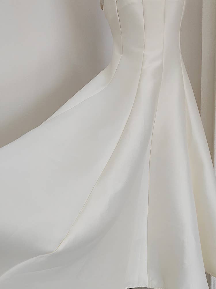 Robe évasée sans manches