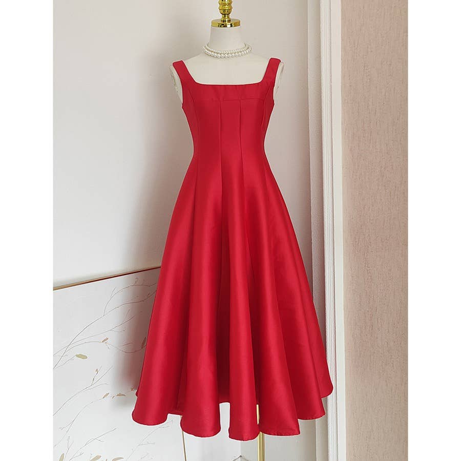 Robe évasée sans manches