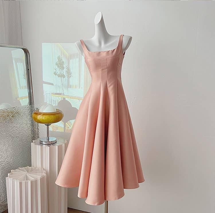 Robe évasée sans manches
