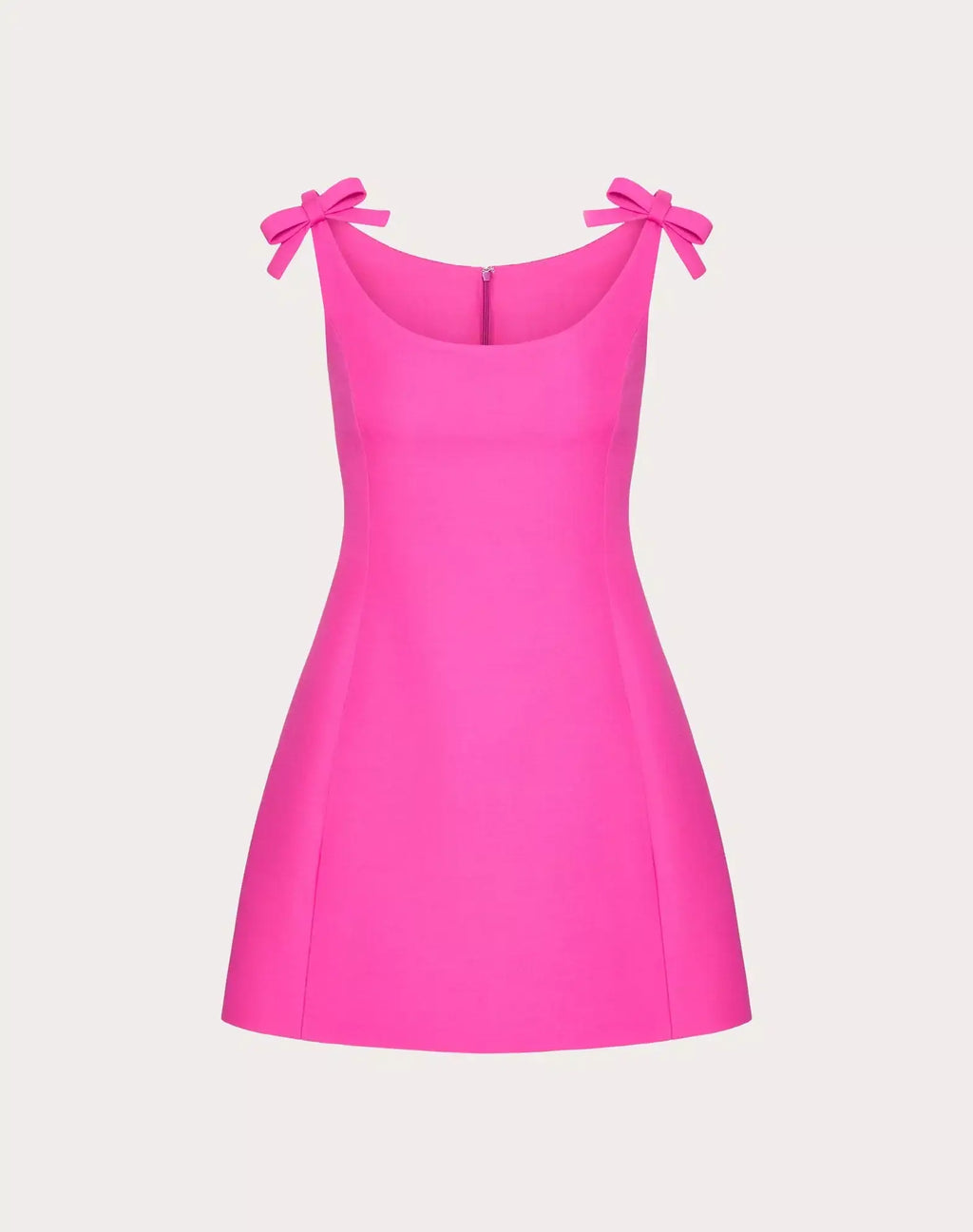 Robe à bretelles avec nœud cousu