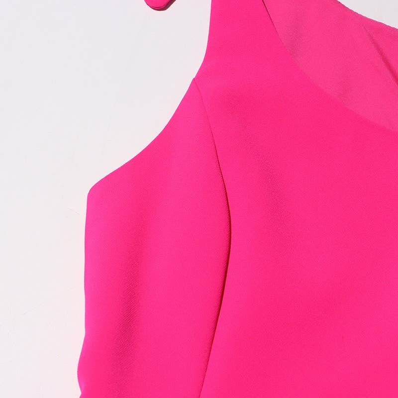 Robe à bretelles avec nœud cousu
